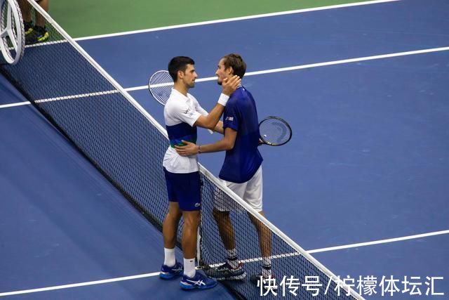 三巨头|这个九五后不得了，收到普京总统的祝福，未来的巨头在路上