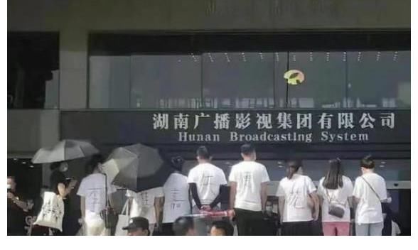 《快樂大本營》并未停播，只是迎來了第8次改版，你會期待嗎？！