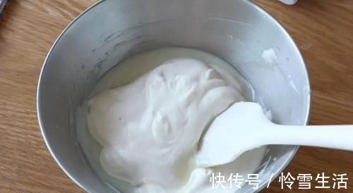 火了半边天的大白兔，教你做成没有冰渣的大白兔雪糕，就靠它