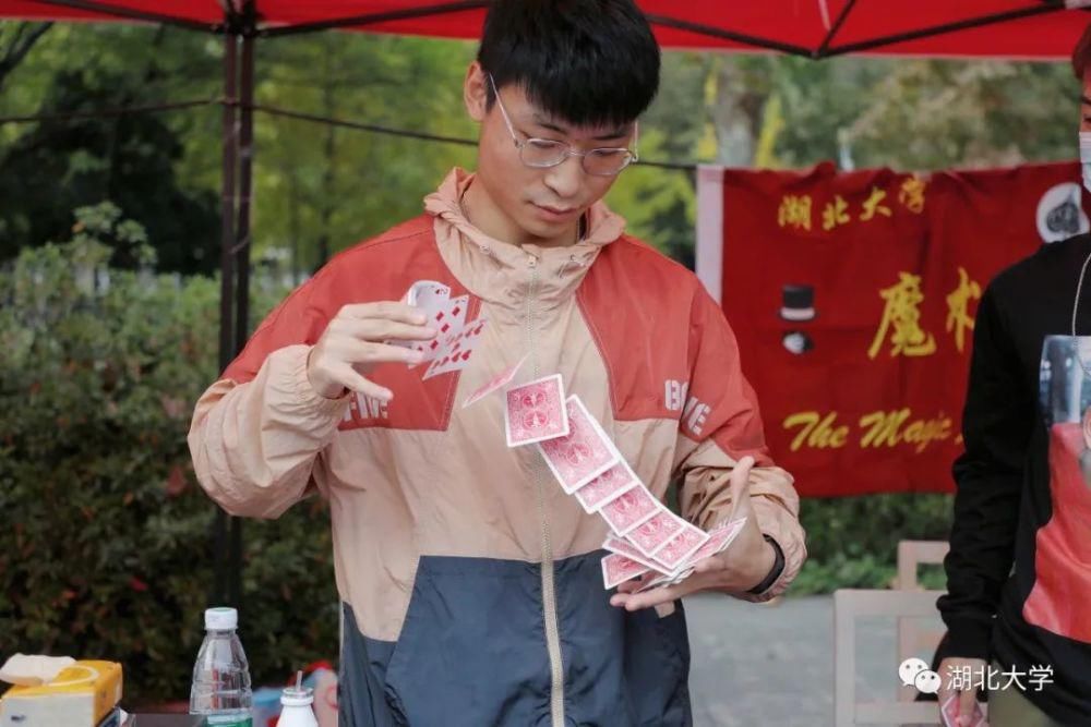位出|在湖大，正好遇见，让你C位出道！
