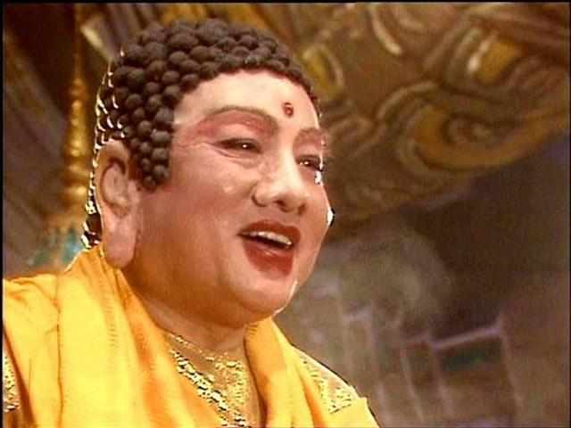 泰国&他是西游记如来佛的扮演者,去泰国买佛像,却发现上面画的是自己