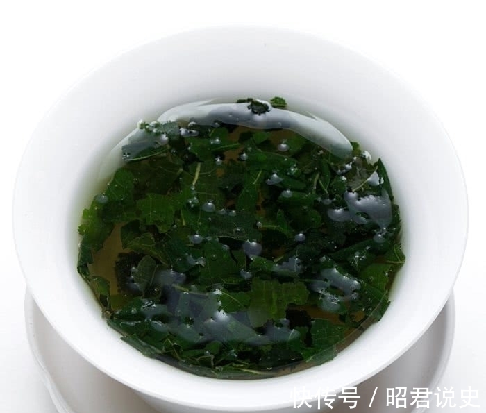 苦荞茶|它是天然的“二甲双胍”,糖尿病人喝水时泡一点,血糖轻松降下来