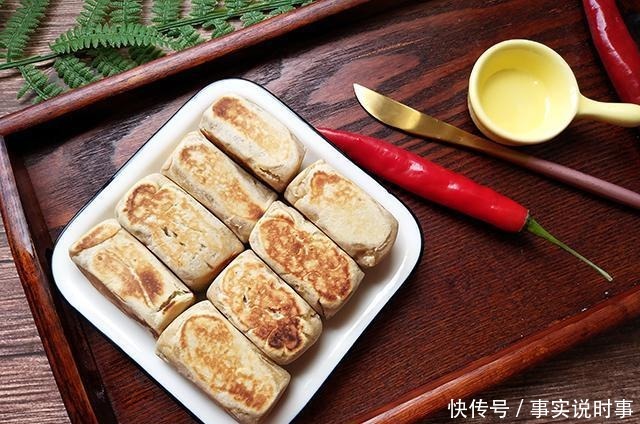 春天最该吃的小点心,不用烤箱直接烙,又酥又甜,我家隔三差五做