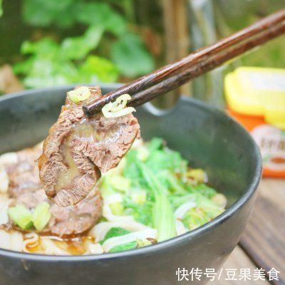 牛肉|红遍街边的美食——一碗卤牛肉面
