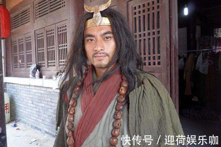 梁山好汉@武松为何要砍掉自己胳膊?看了才明白,其实他是水浒中最聪明的人