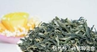 果糕|山楂加一宝泡水喝，每天一杯，排出黑臭宿便，和大肚腩说拜拜