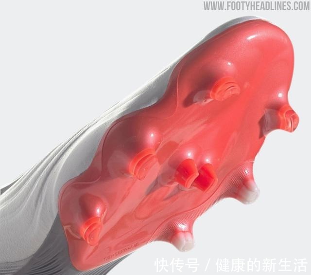 footyheadlines 阿迪达斯新配色Copa Sense曝光!