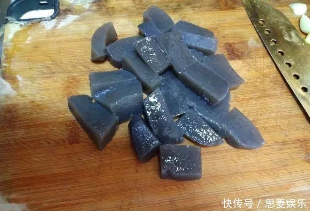 辣子鸡最好吃的做法,大厨教你在家做出来,越吃越上瘾收藏了