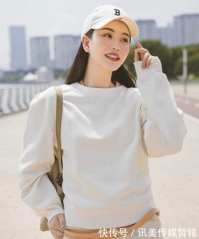 针织衫|秋天不必穿外套，今年流行这3种穿搭造型，不挑年龄还很好看