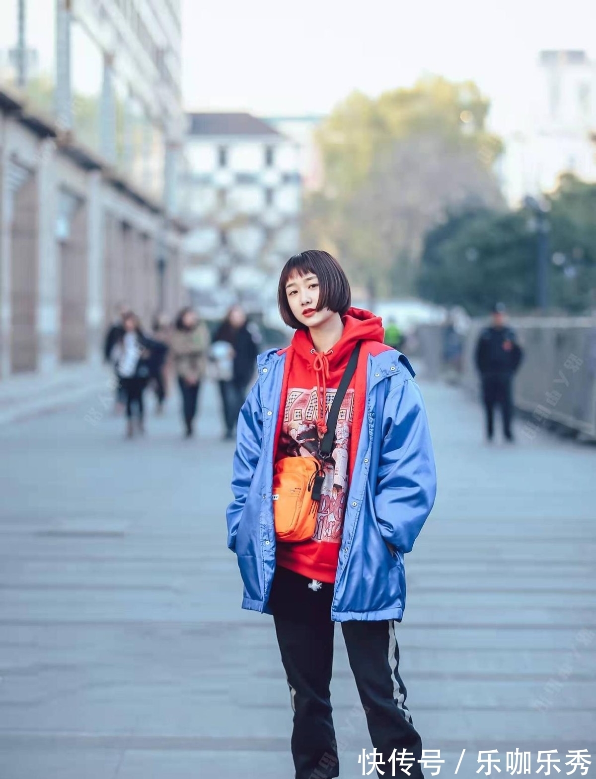 外套 中年女人如何成为撞色高手,学会这八种搭配示范,时尚感轻松翻倍