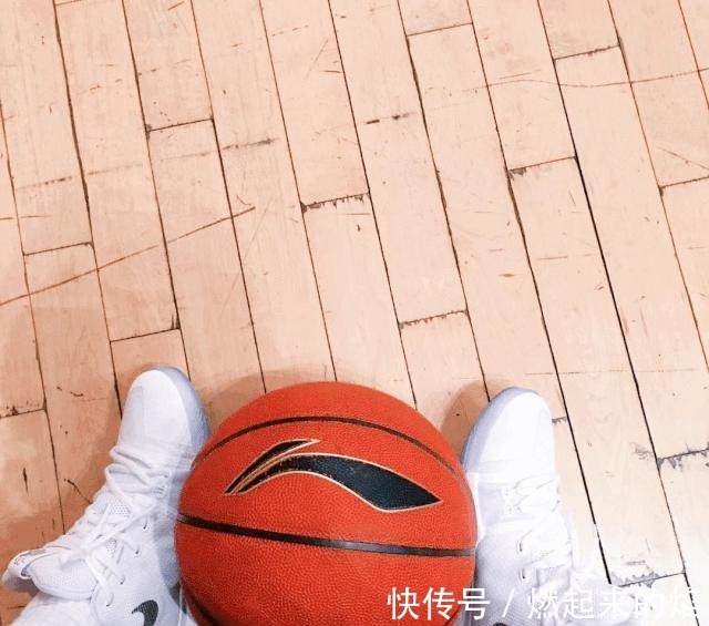 nike Travis Scott 上脚新倒钩，冲得到算我输丨潮鞋上脚！
