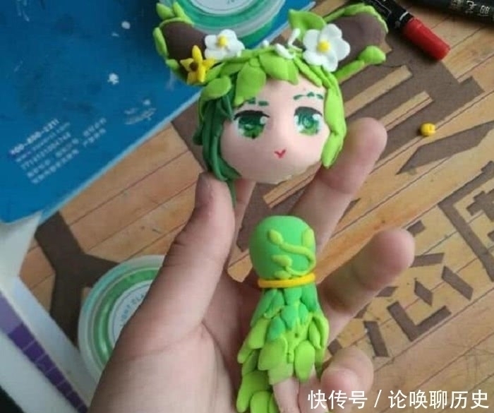 作业|初音未来手办难做?小学生徒手捏制,网友:赶紧回家写作业!