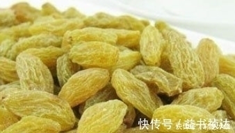 葡萄干|葡萄干不要当零食吃了,如此搭配泡水喝,气血足了,晚上睡眠好