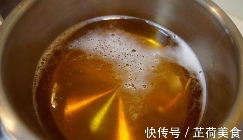 君子兰是个“酒鬼”，一次喝1杯，养成“大白菜”，开花不断！