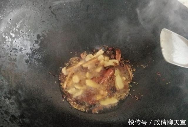 肥肠|爱吃肥肠的一定要收藏，在家简单一做，美味又好吃