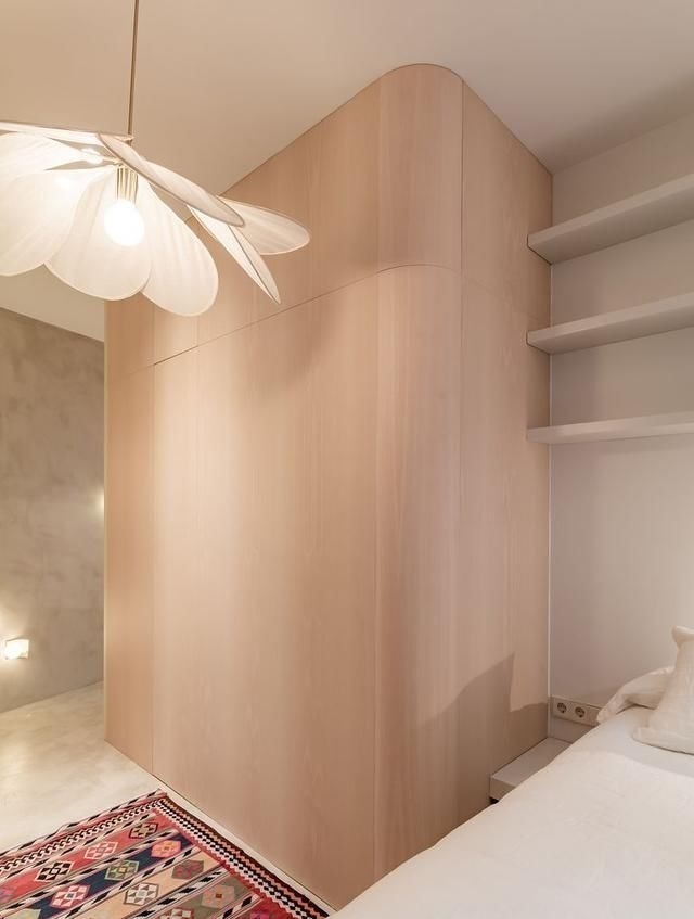 小空间|看了她家40平高级装修,不佩服不行,进来是水泥地,收纳做满屋