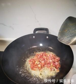不一样的肉菜菜谱，干炒辣子兔丁，简单美味营养，超下饭，吃不够