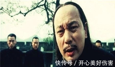 |幽默笑话:家里没钱就好好学习,不要谈恋爱,遇到铺张浪费的女生