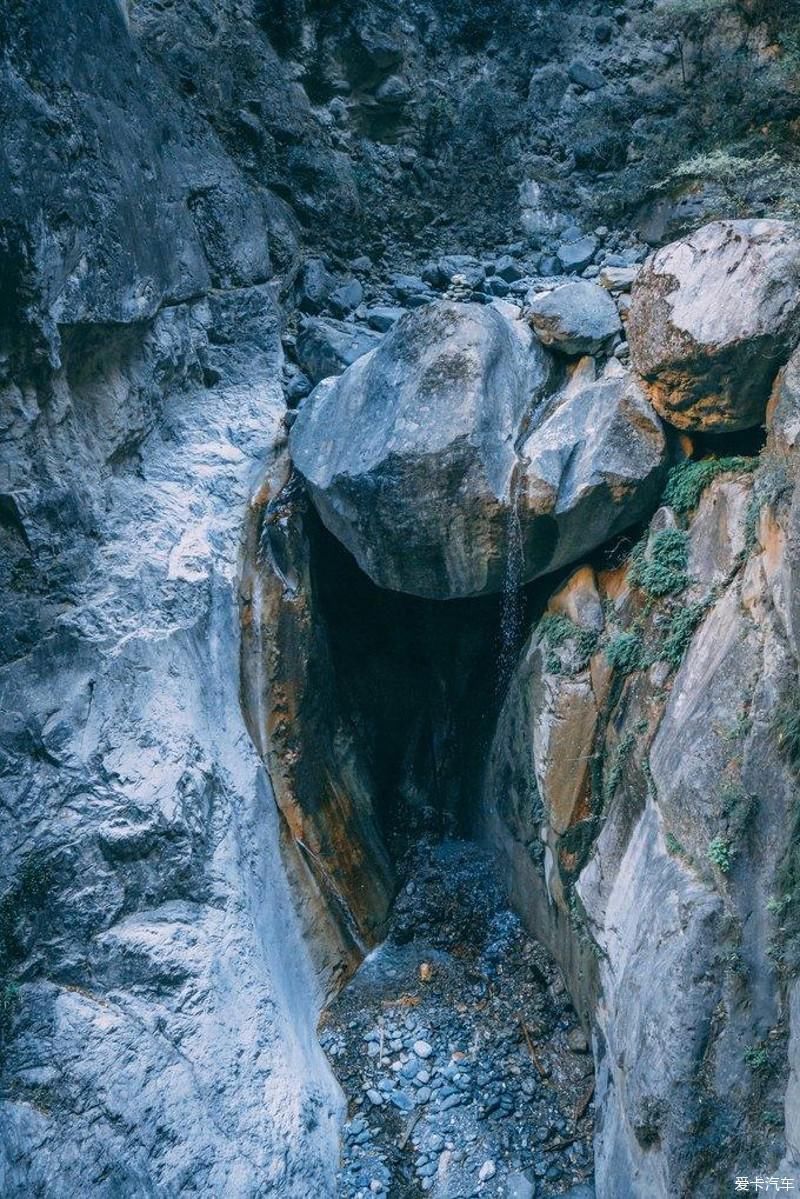 跨越雪山，寻找消失地平线上的巴拉格宗