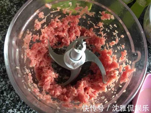 女儿放假非要住外婆家,说外婆做饭好吃,发来照片一看,惊了!