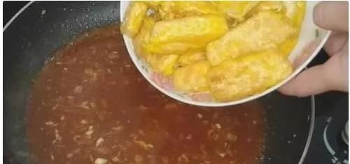 豆腐别再下锅炸，加上两个鸡蛋，吃着比肉还香，吃一次就忘不了