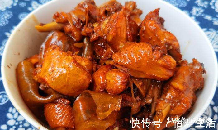 鸡肉|炖鸡时有人焯水,有人直接炖,都不对,教你正确做法,比饭店还香
