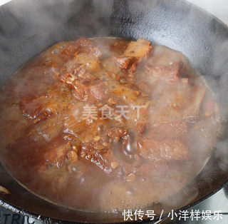 大排骨|最新酱烧大排骨，简单粗暴，好吃到爆，连不爱吃肉的女儿也爱吃呵