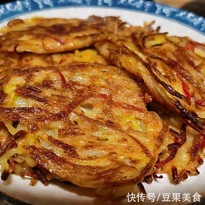 土豆|在家做从小就爱的土豆饼，比买的更好吃