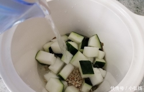 荷叶|它是“天然泻药”,刮油脂去赘肉,坚持半月,衣服穿回S码