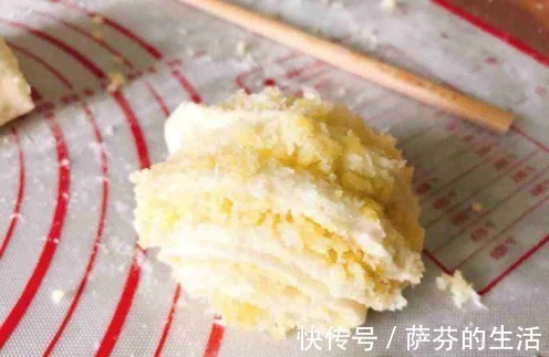 椰蓉|早上要吃它，热乎乎，香喷喷，比馒头花卷香，比包子简单
