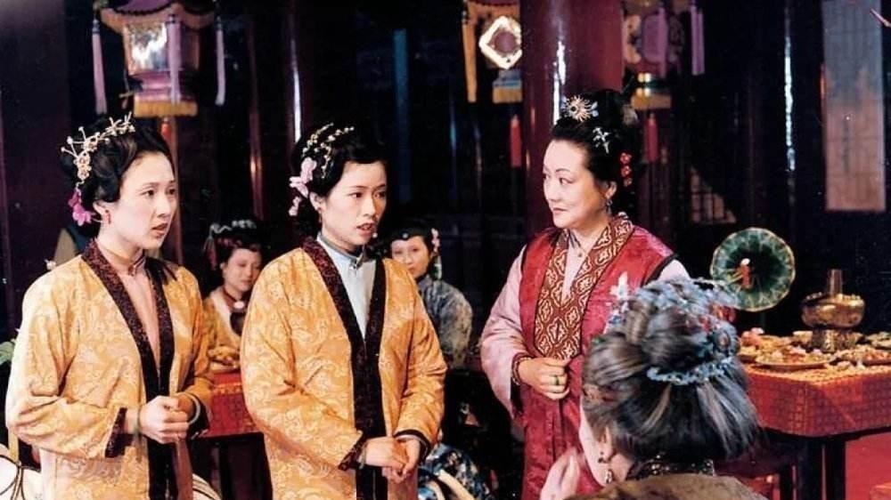 邢夫人!红楼梦中,贾宝玉的母亲为啥不叫贾夫人,而是王夫人呢?