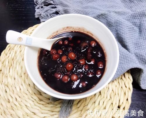 天冷了，早餐记得多喝它，简单煮一煮，气血双补，身体暖和和！