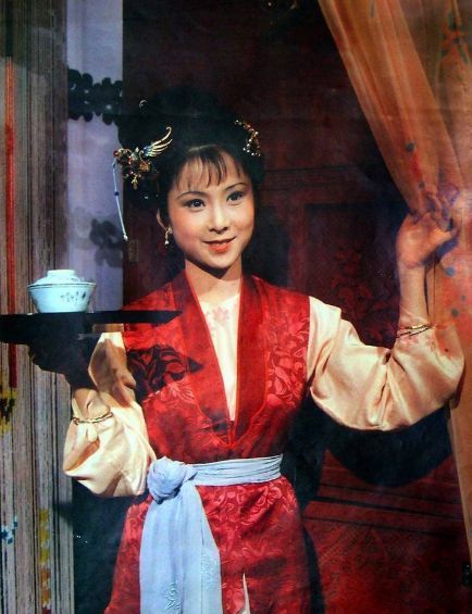 红楼梦!她是红楼梦最“蛮横”的丫鬟,宝玉都不敢惹,得罪人太多下场悲惨