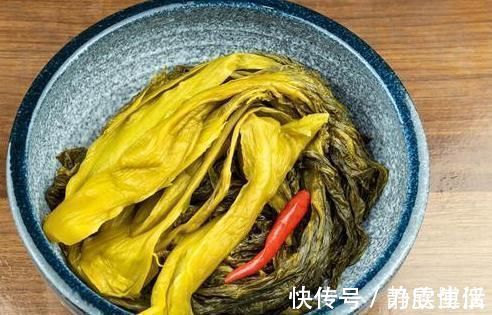 酸菜鱼|腌酸菜时,只放盐是外行,教你一个土方法,酸爽又下饭,久放不坏