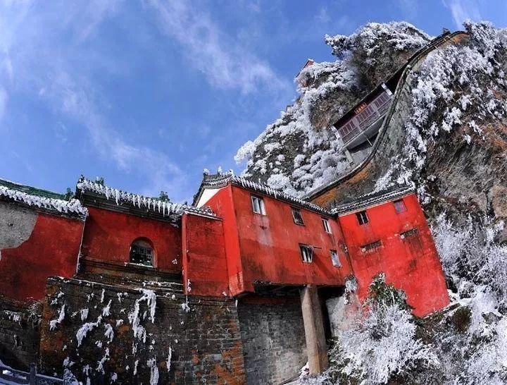 风雪|风雪武当山，仙境藏玄机！大雪封山时，道人、隐士都在干什么！