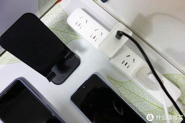 小米|科技为硬件赋能，自从有了小米智能插线板2，女朋友再也不怪我了