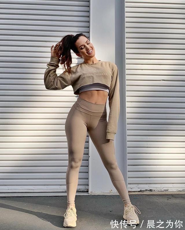 新墨西哥州|前凸后翘,美国女孩通过健身改变身材,成为比基尼冠军