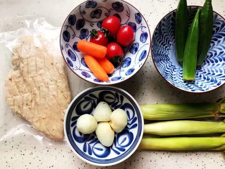 自制鸡胸肉果蔬沙拉,营养丰富还低脂,多吃也不担心长胖