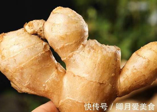生姜|保存生姜很简单,记住别放冰箱,教你2个小妙招,不干瘪不发芽