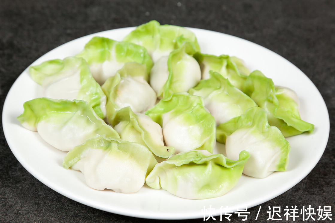 肉馅|做白菜馅,用盐杀水还是下锅焯水都不对,教你一招,鲜香又多汁