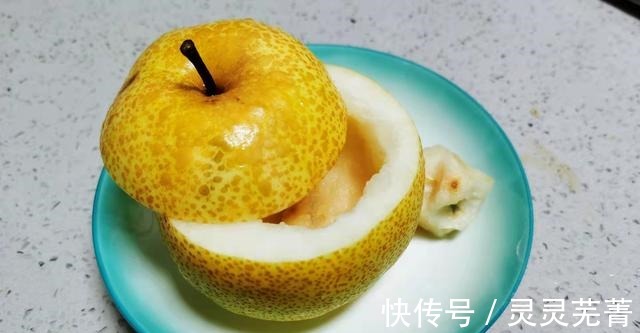 小编建议|冬季,梨和它是绝配,每天坚持喝一次,喉咙舒服不咳嗽,别不懂喝!
