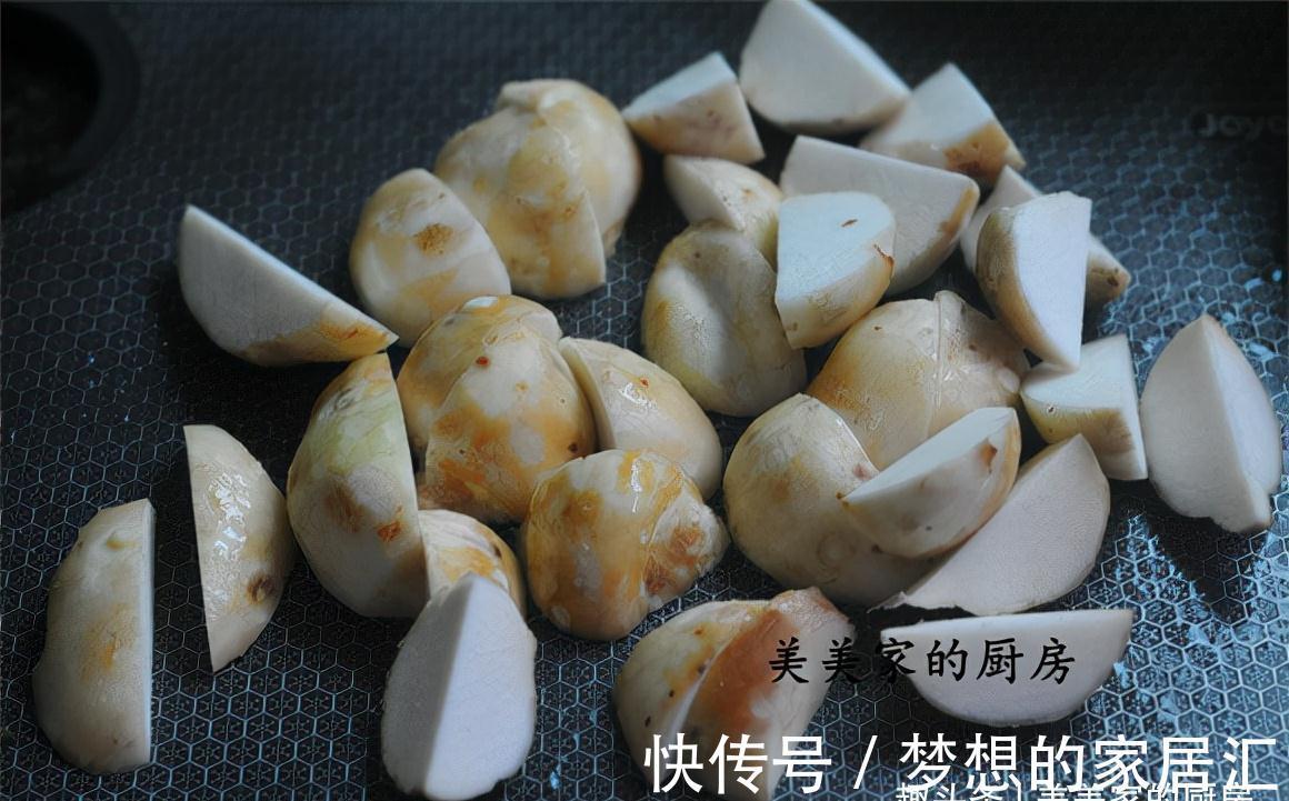 酸菜|秋天干燥,一道“土匪菜”常上桌,3种食材1锅烧,好吃又养胃!