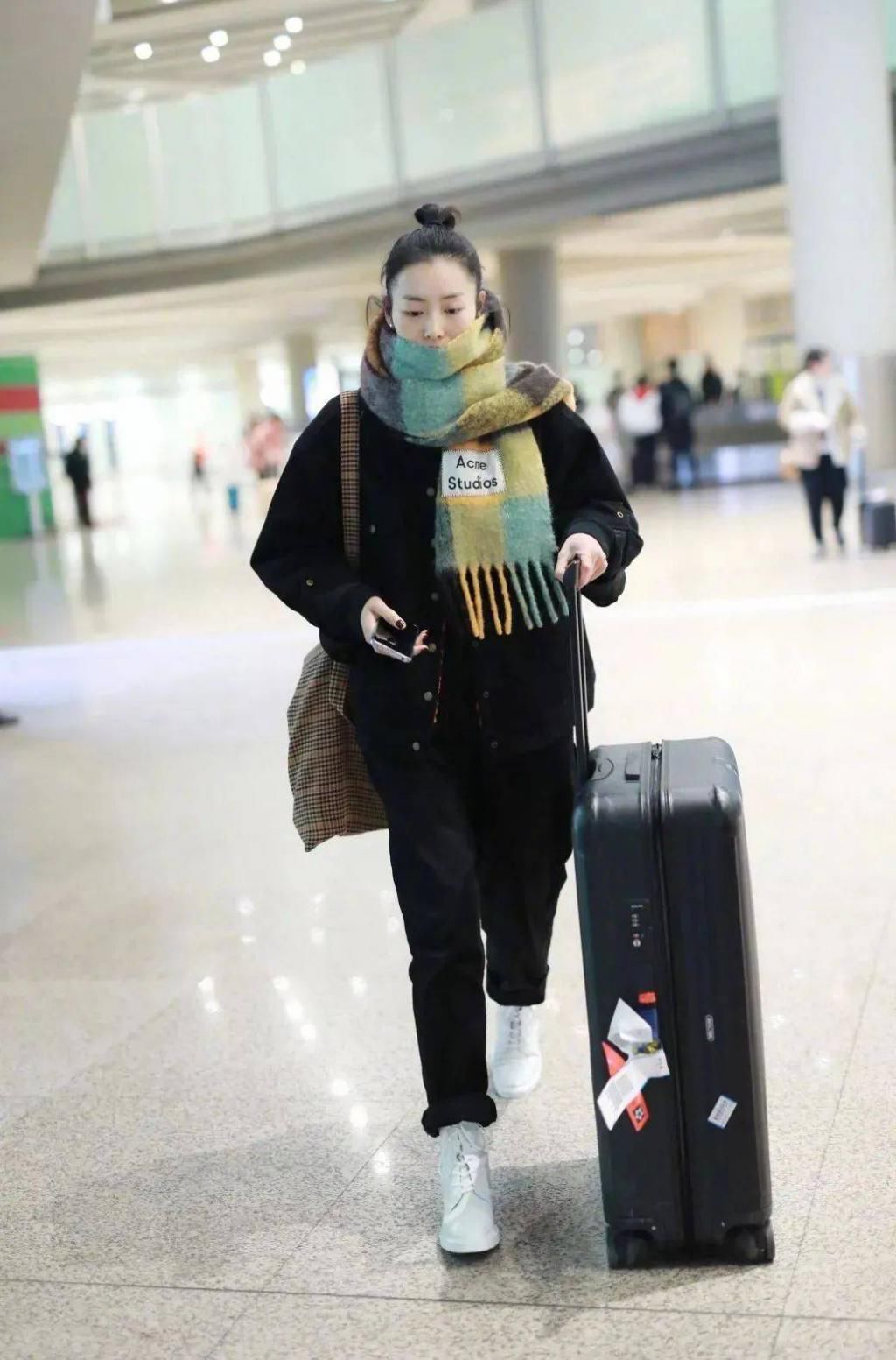 羽绒服|冬天学刘雯这么穿,保暖又时尚!