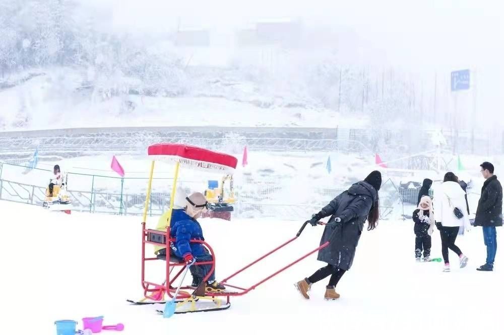 冉科|辐射川渝陕 四川宣汉罗盘顶滑雪场成川东滑雪胜地