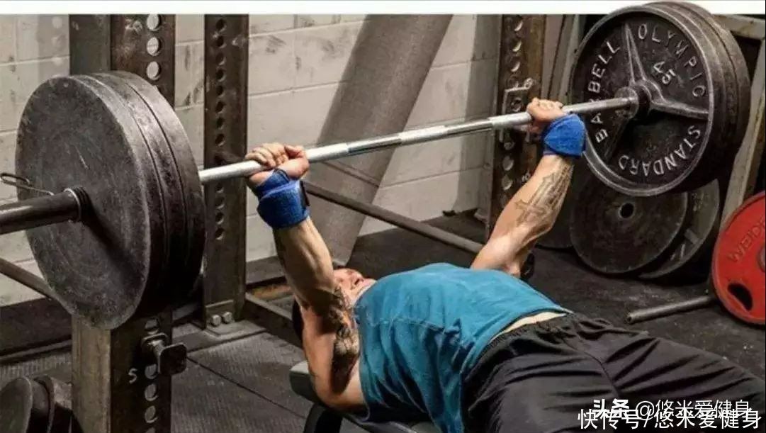 动作|如何打造饱满厚实的胸肌？做好这4种动作，全面提升胸肌训练效果