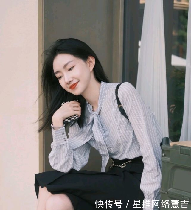 视觉效果|想要穿出高级感,就要学会给穿搭做减法,简约的穿搭就很有魅力