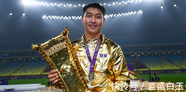 李磊|旅欧+2!身高192国足锋霸再度留洋,欠薪和中资并不是主要推动力!