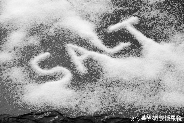 这样的“假食盐”还有人在买,牢记买盐5招,用一个土豆就能识别
