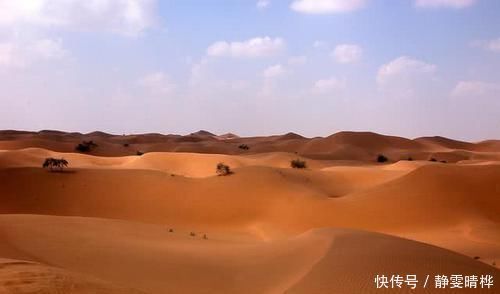 西湖|中国又一奇迹25万人在沙漠挖出9个西湖，硬生生将沙漠变绿洲