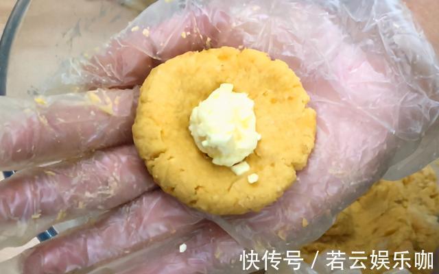 芝士|蛋挞皮不做蛋挞，教你懒人新吃法，外酥里糯，比蛋挞简单又好吃